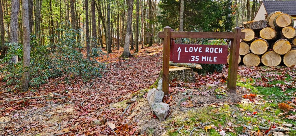 Love Rock trailhead